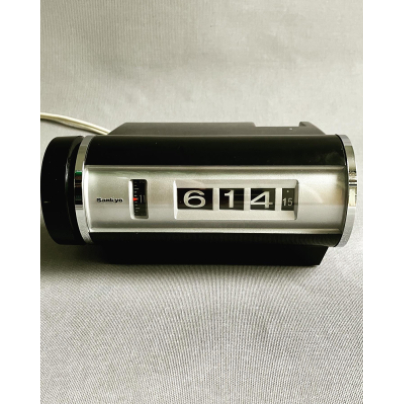 Vintage Sankyo flipclock uit de 70s